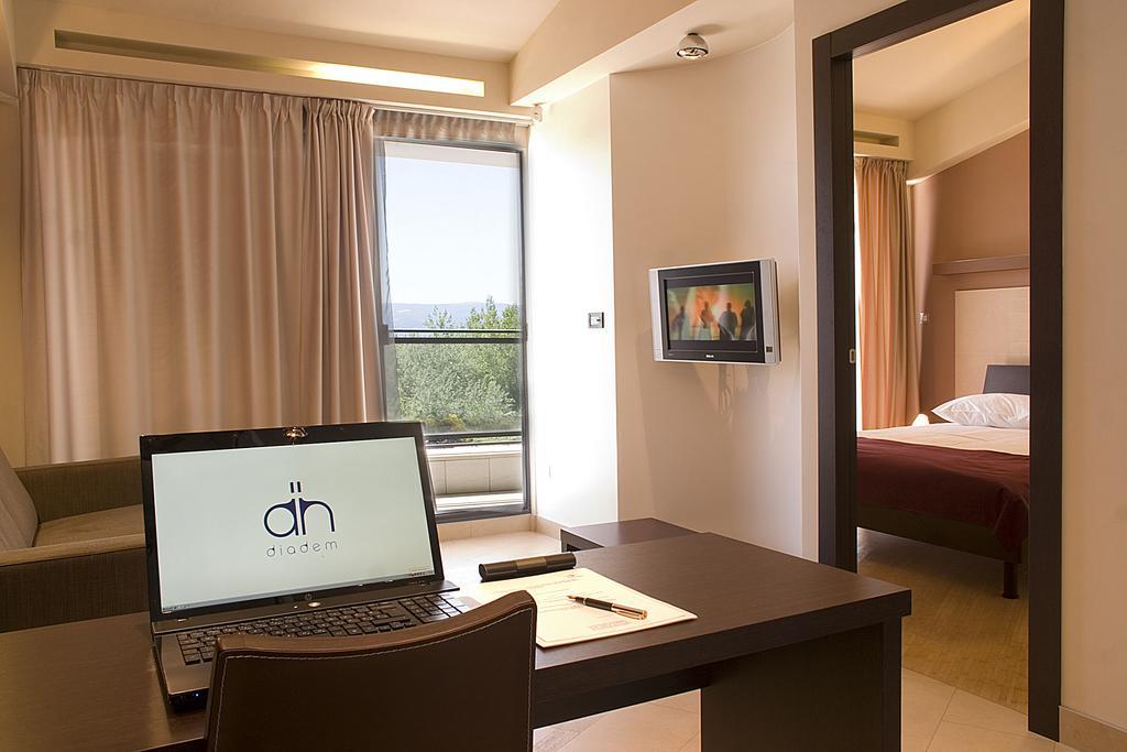 Hotel Diadem Оміш Номер фото