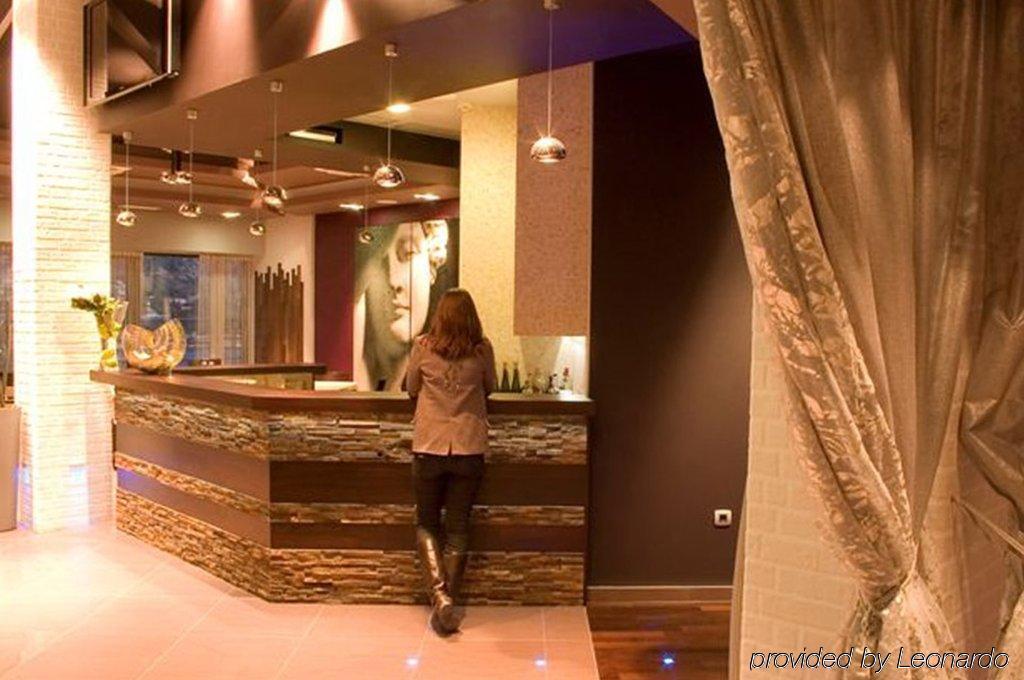 Hotel Diadem Оміш Інтер'єр фото