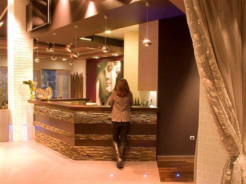 Hotel Diadem Оміш Екстер'єр фото